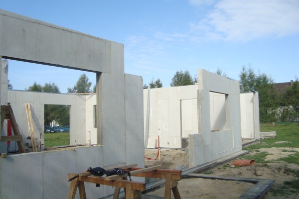 Poland Project_輕質隔墻板生產線設備_輕質隔墻板設備-湖北博悅佳實業有限公司